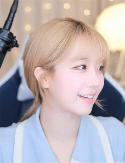 芭乐鸭脖向日葵芭乐鸭脖：bilibili热门搜索，你感兴趣吗？