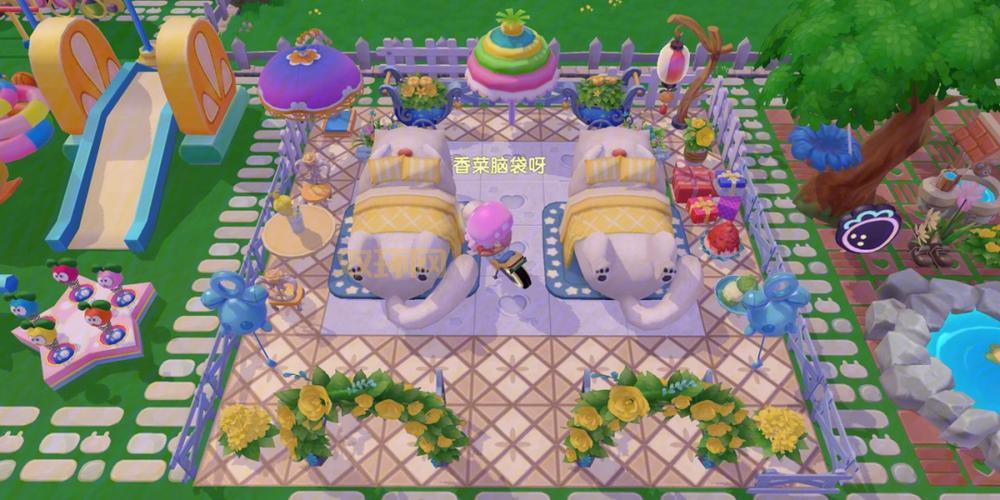 摩尔庄园夏日收集：夜间捕捉雪獭，开启憨憨小猪套装之旅！