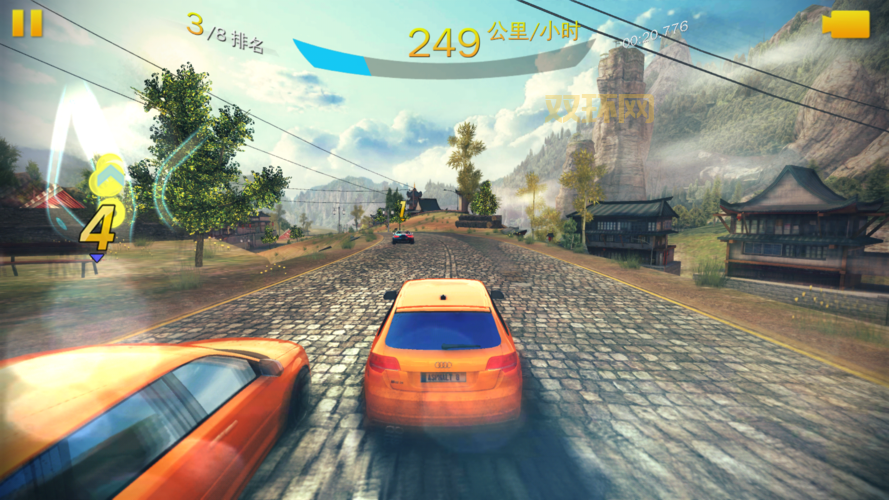 狂野飙车8 安卓版：体验极速飙车的快感！