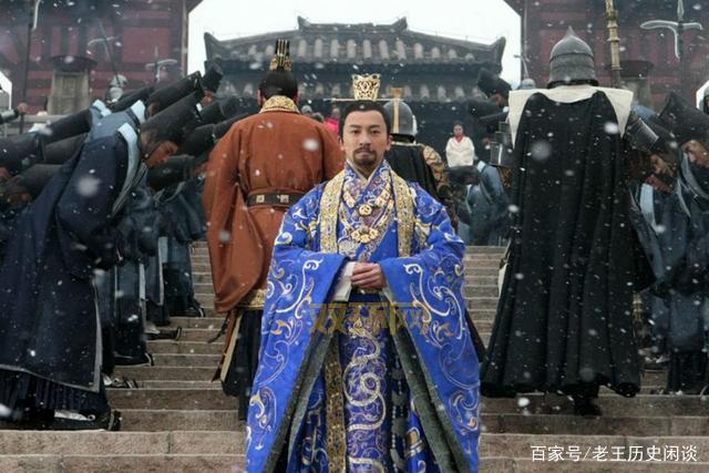 揭秘元年：从帝王登基到政体变革的第一年