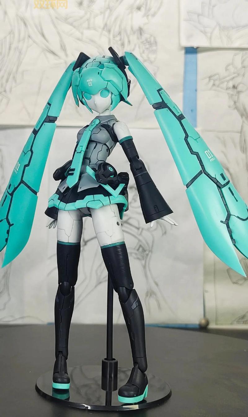 王任飞去世，母亲接手模型店铺延续儿子梦想