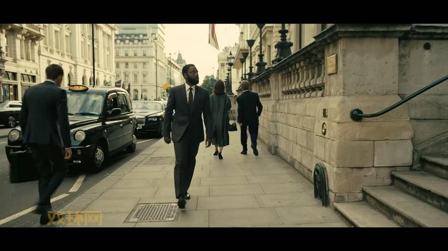 诺兰信条评分揭秘：为何豆瓣8.1分难掩争议？