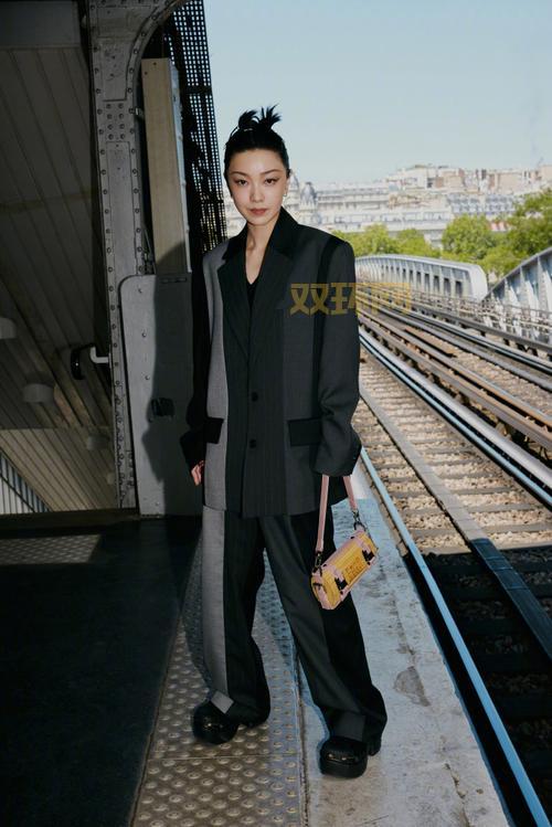 小时代定妆照曝光：杨幂与郭采洁的完美对比