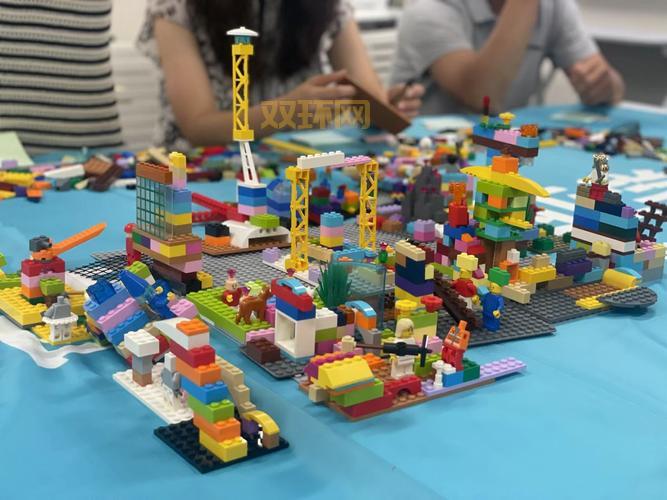 收获日：掠夺游戏攻略：最佳团队协作与任务技巧