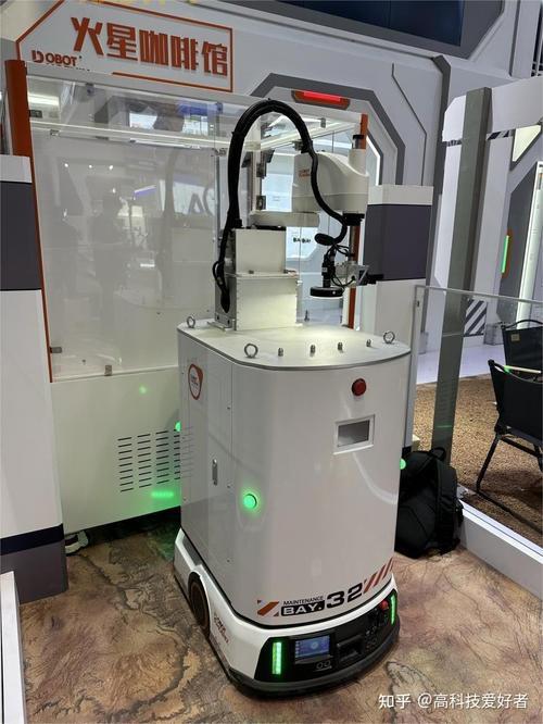 苏大开发出可分可聚液体机器人