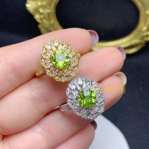 探索锆钻的魅力：珠宝中的钻石替代品