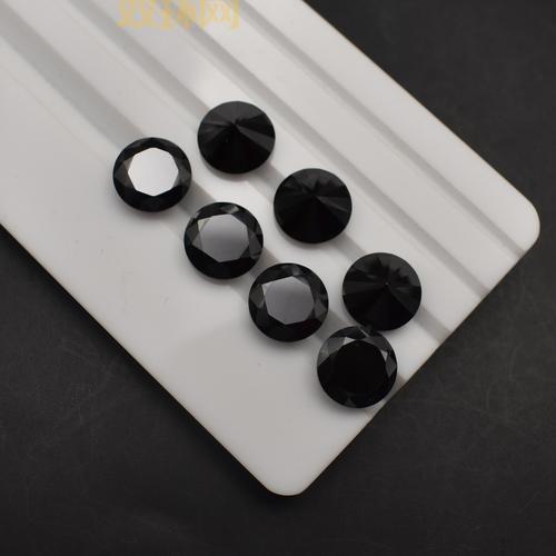 探索锆钻的魅力：珠宝中的钻石替代品