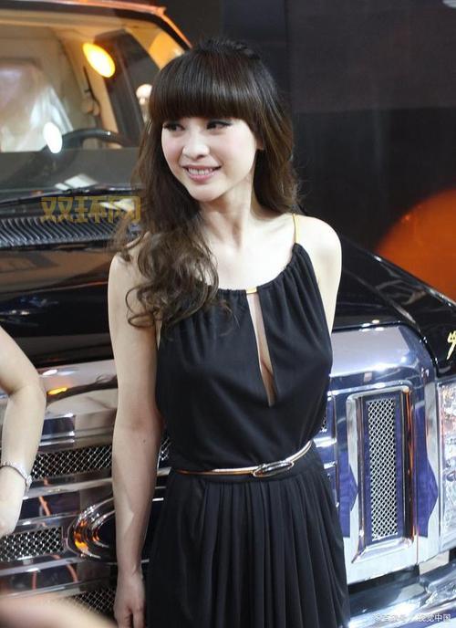 想看柳岩的乳透明装？这里有高清大图合集！